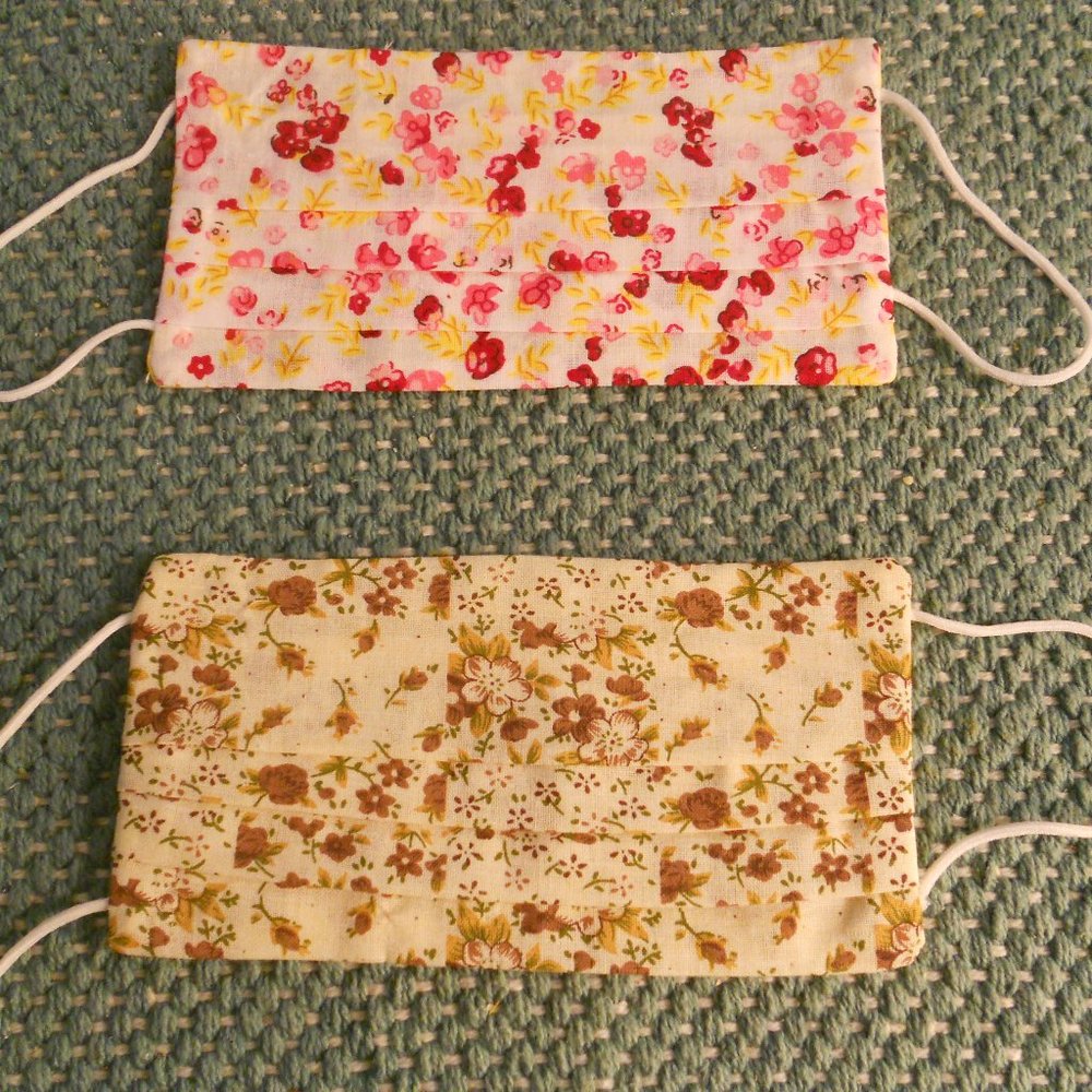 (2) Floral Adult Face Masks (NEW)